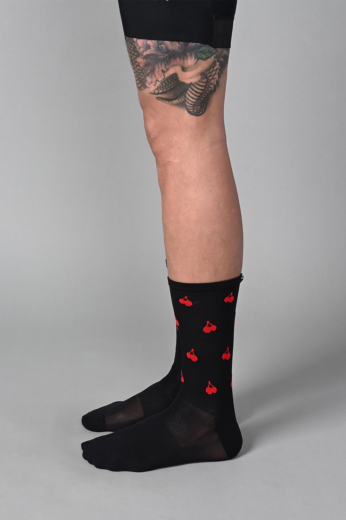 CHERRY - BLACK SIDE | BEST CYCLING SOCKS