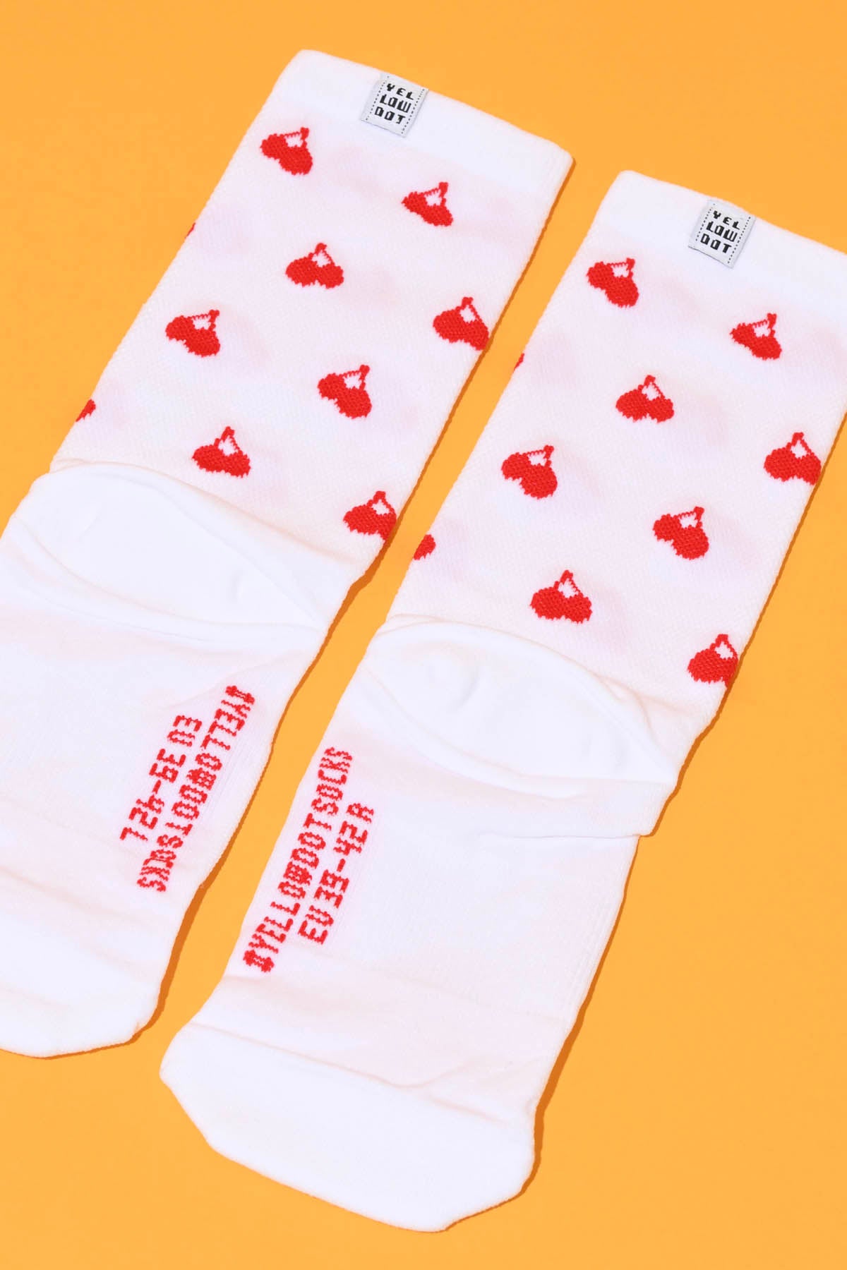 CHERRY - WHITE PACKSHOT | BEST CYCLING SOCKS