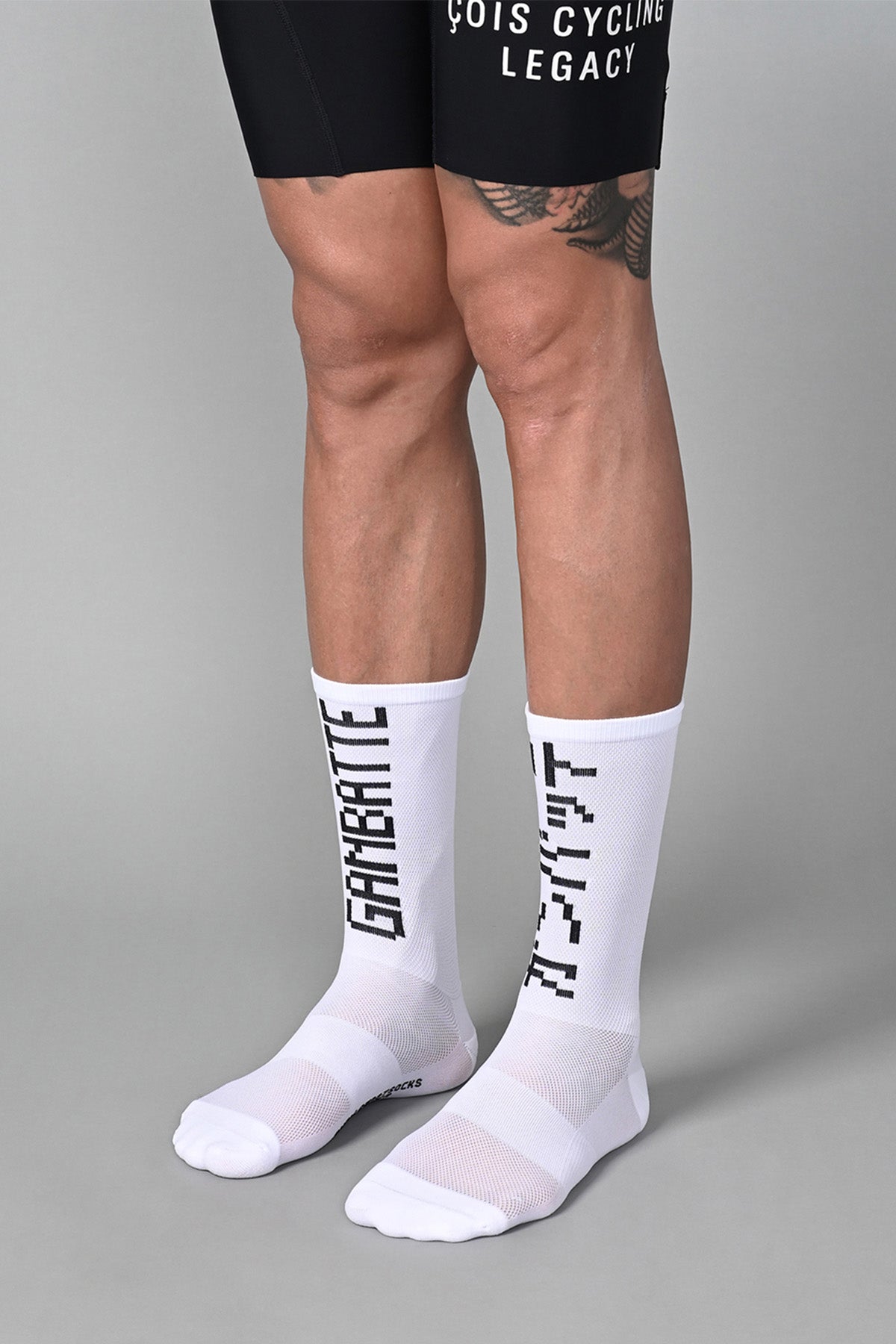 GANBATTE - WHITE FRONT SIDE | BEST CYCLING SOCKS