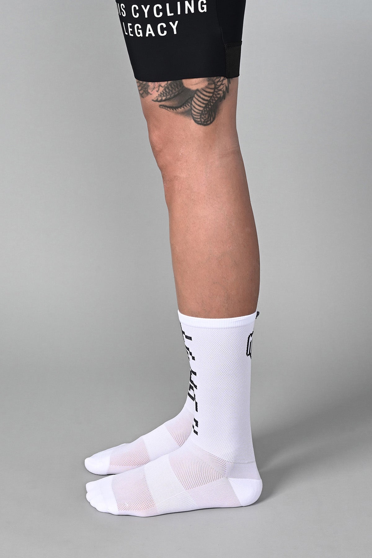 GANBATTE - WHITE SIDE | BEST CYCLING SOCKS